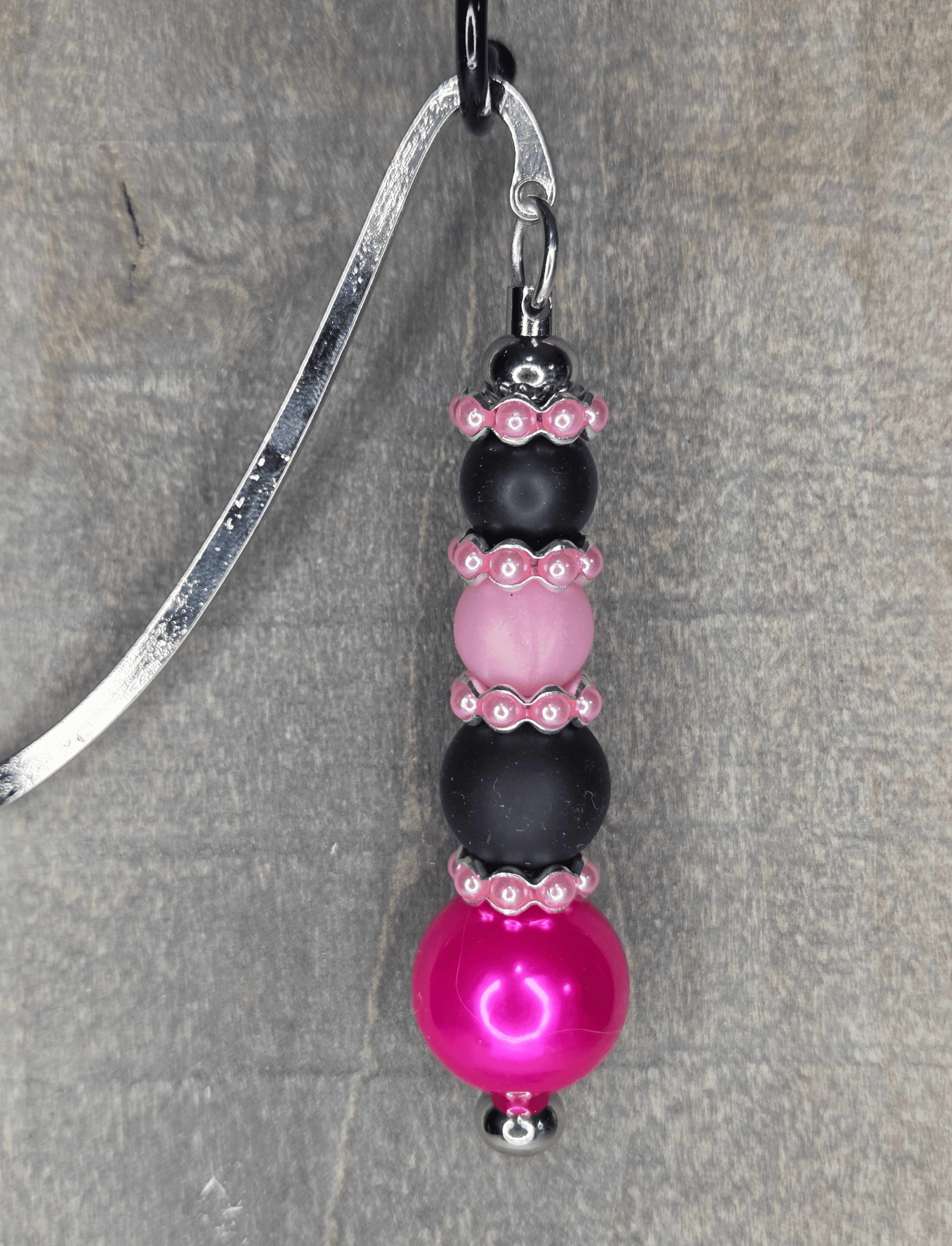 Pink & Black - Beadable Bookmark